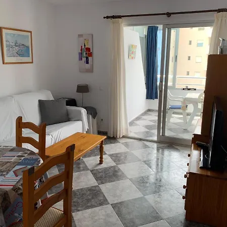 Service Lazaro - Aguamarina 28 Κάλπε